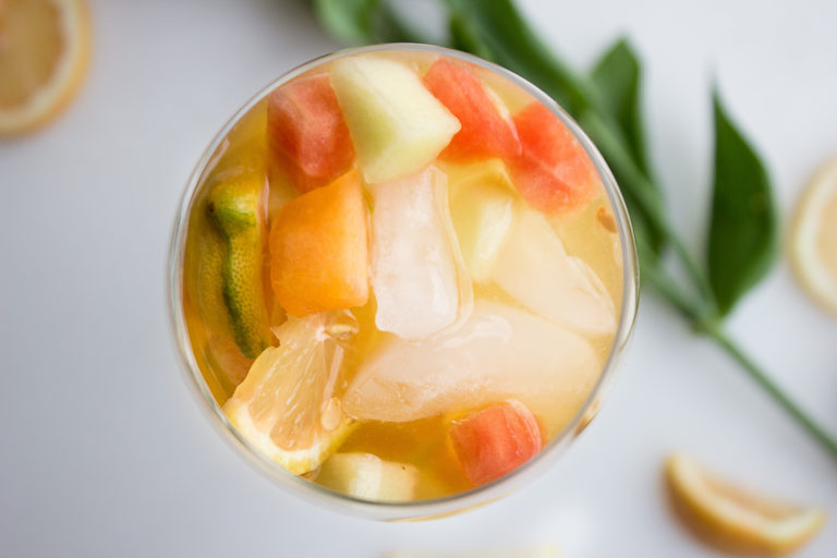 5 Ingredient Sparkling Melon and Citrus Sangria {Sugar-free}